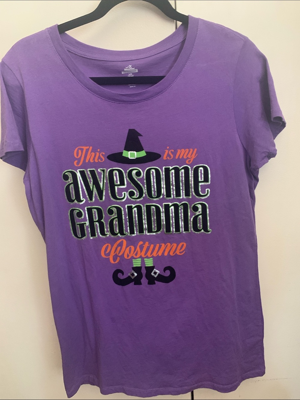 Purple 'Awesome Grandma 👵 T-shirt for Halloween 🎃